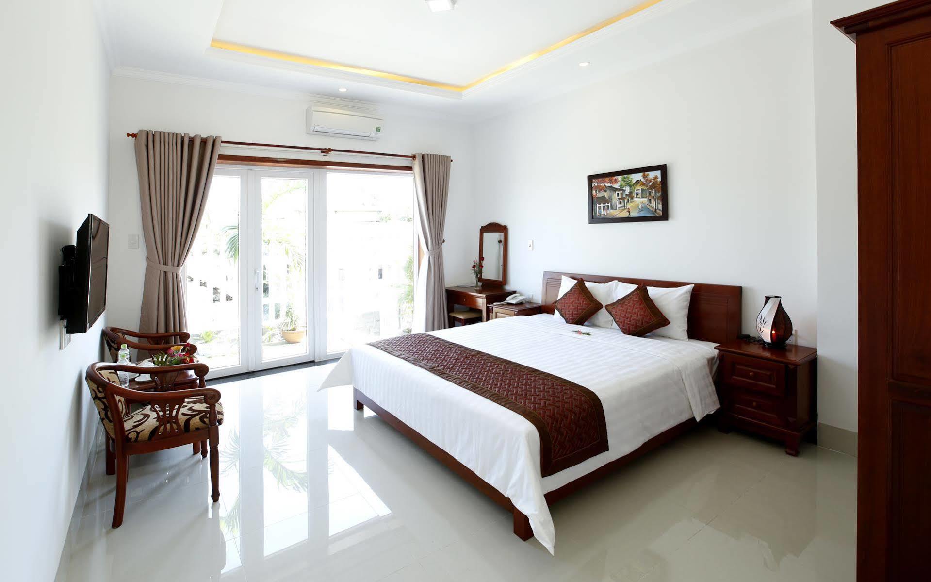 ไอริส วิลลา Bed & Breakfast ฮอยอัน ภายนอก รูปภาพ